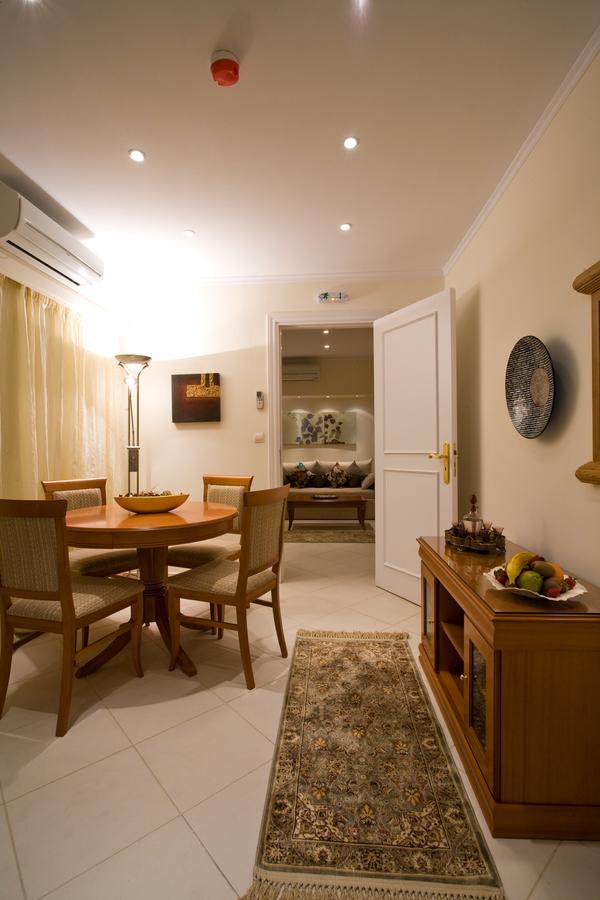 Andria Suites Ándros Екстериор снимка